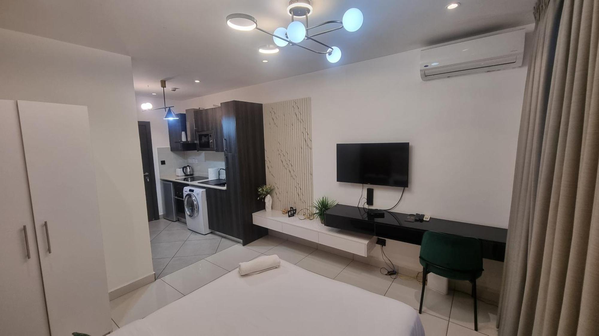 Embassy Gardens Luxury Suites Cpg Аккра Экстерьер фото