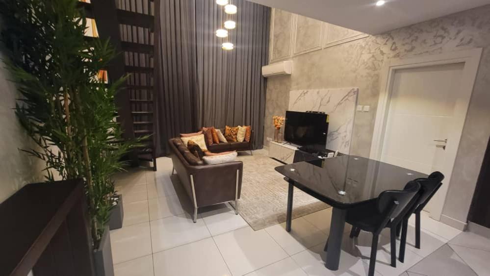 Embassy Gardens Luxury Suites Cpg Аккра Экстерьер фото